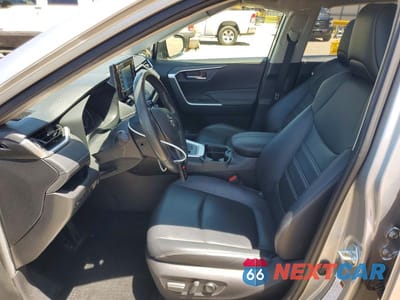 Zdjęcie 7 z 13 samochodu: 2020 TOYOTA RAV4 XLE PREMIUM VIN:JTMC1RFV0LJ021737 - miniatura