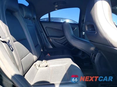 Zdjęcie 10 z 12 samochodu: 2018 MERCEDES-BENZ CLA 250 VIN:WDDSJ4EB0JN639822 - miniatura