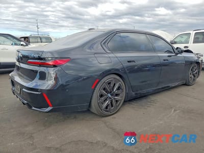 Trzecie zdjęcie samochodu z tyłu: 2023 BMW 740 I VIN:WBA23EH08PCN49355 - miniatura