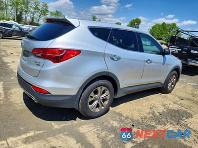 Trzecie zdjęcie samochodu z tyłu: 2016 HYUNDAI SANTA FE SPORT 2.4L VIN:5XYZTDLB7GG323422 - miniatura