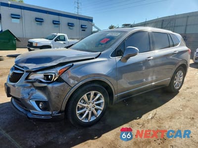 2020 BUICK ENVISION ESSENCE LRBFXCSAXLD168334 - główne zdjęcie licytacji z USA - miniatura