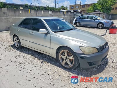Czwarte zdjęcie samochodu z boku: 2003 LEXUS IS 300 VIN:JTHBD192X30077677 - miniatura