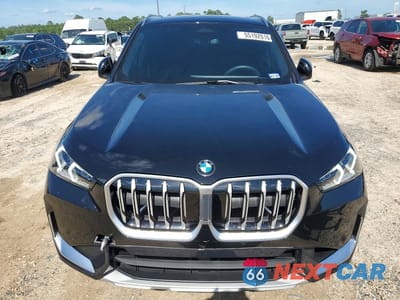 Piąte zdjęcie samochodu w środku: 2026 BMW X1 XDRIVE28I VIN:WBX73EF00T5587109 - miniatura