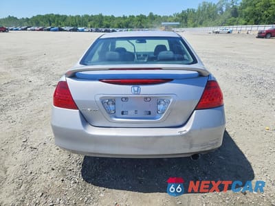 Zdjęcie 6 z 13 samochodu: 2007 HONDA ACCORD SE VIN:JHMCM56397C015975 - miniatura