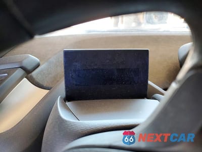Zdjęcie 9 z 13 samochodu: 2017 BMW I3 REX VIN:WBY1Z8C39HV891451 - miniatura