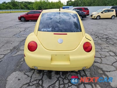 Zdjęcie 6 z 12 samochodu: 2003 VOLKSWAGEN NEW BEETLE GLS VIN:3VWCK21C13M430601 - miniatura