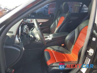 Zdjęcie 7 z 13 samochodu: 2019 MERCEDES-BENZ C 63 AMG VIN:55SWF8GB1KU309297 - miniatura