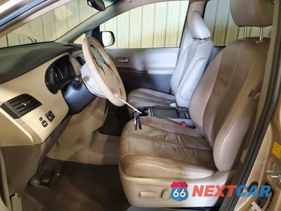 Zdjęcie 7 z 13 samochodu: 2011 TOYOTA SIENNA XLE 8-PASSENGER VIN:5TDYK3DC5BS043512 - miniatura