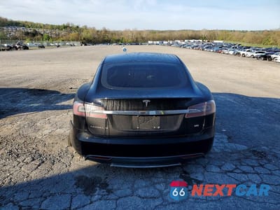 Zdjęcie 6 z 12 samochodu: 2014 TESLA MODEL S VIN:5YJSA1H17EFP30635 - miniatura