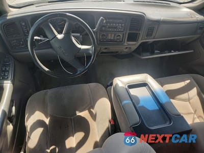 Zdjęcie 8 z 13 samochodu: 2003 GMC YUKON XL K1500 VIN:3GKFK16Z33G321468 - miniatura