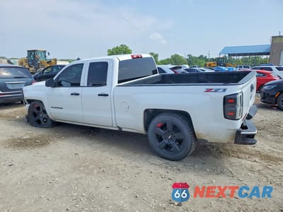 Drugie zdjęcie samochodu z przodu: 2017 CHEVROLET SILVERADO K1500 LT VIN:1GCVKREC5HZ386798 - miniatura