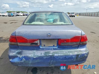 Zdjęcie 6 z 12 samochodu: 2001 HONDA ACCORD VALUE VIN:1HGCF86641A067431 - miniatura