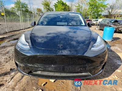 Piąte zdjęcie samochodu w środku: 2022 TESLA MODEL Y VIN:7SAYGDEE1NF447829 - miniatura