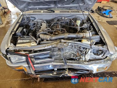 Zdjęcie 11 z 12 samochodu: 1994 TOYOTA PICKUP DX VIN:4TARN13P5RZ236803 - miniatura