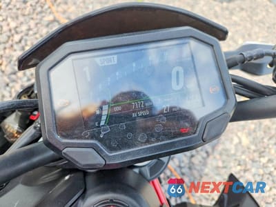 Zdjęcie 7 z 9 samochodu: 2024 KAWASAKI ZR900 F VIN:ML5ZRDF18RDA69705 - miniatura