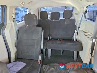 Zdjęcie 10 z 13 samochodu: 2011 DODGE GRAND CARAVAN MAINSTREET VIN:2D4RN3DGXBR674265 - miniatura