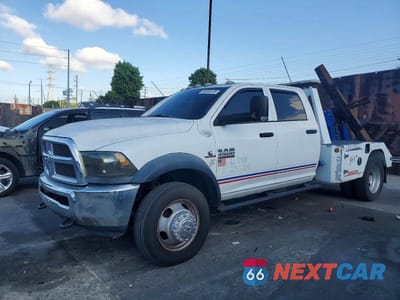 Drugie zdjęcie samochodu z przodu: 2018 RAM 4500 VIN:3C7WRKEL9JG179671 - miniatura