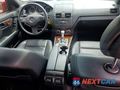 Zdjęcie 8 z 12 samochodu: 2010 MERCEDES-BENZ C 300 4MATIC VIN:WDDGF8BB0AR129532 - miniatura