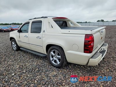 Drugie zdjęcie samochodu z przodu: 2013 CHEVROLET AVALANCHE LTZ VIN:3GNTKGE72DG123586 - miniatura