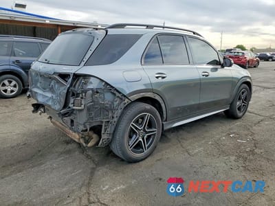 Trzecie zdjęcie samochodu z tyłu: 2020 MERCEDES-BENZ GLE 350 4MATIC VIN:4JGFB4KB7LA080272 - miniatura