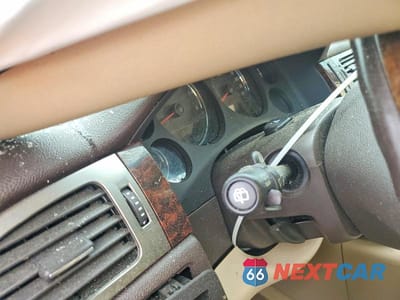 Zdjęcie 9 z 12 samochodu: 2007 GMC YUKON DENALI VIN:1GKFK63867J280184 - miniatura