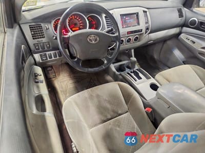 Zdjęcie 8 z 12 samochodu: 2005 TOYOTA TACOMA ACCESS CAB VIN:5TEUU42N85Z137975 - miniatura