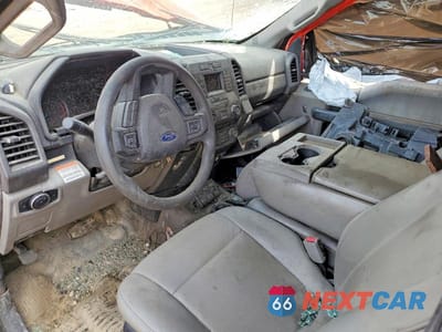 Zdjęcie 8 z 13 samochodu: 2017 FORD F550 SUPER DUTY VIN:1FDUF5GT1HDA04894 - miniatura