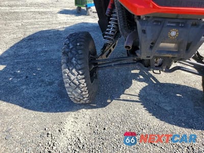 Zdjęcie 9 z 10 samochodu: 2019 POLARIS RZR TURBO S UTILITY VEHICLE VIN:3NSVPL928KF583640 - miniatura