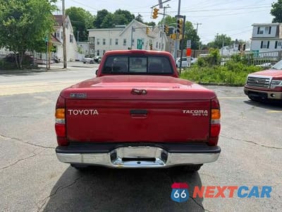 Piąte zdjęcie samochodu w środku: 2002 TOYOTA TACOMA XTRACAB VIN:5TEWN72N52Z895629 - miniatura