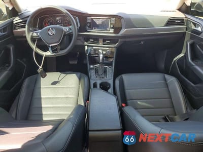 Zdjęcie 8 z 12 samochodu: 2021 VOLKSWAGEN JETTA VIN:3VWC57BU7MM097382 - miniatura