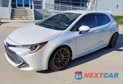 Drugie zdjęcie samochodu z przodu: 2021 TOYOTA COROLLA HATCHBACK XSE VIN:JTNA4MBE3M3129813 - miniatura