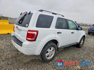 Trzecie zdjęcie samochodu z tyłu: 2011 FORD ESCAPE XLT VIN:1FMCU0D72BKB92775 - miniatura