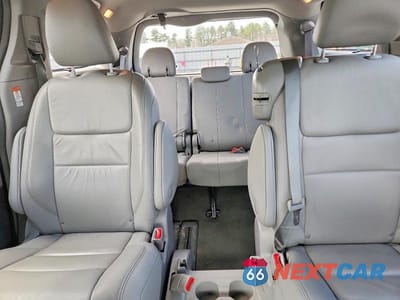 Zdjęcie 10 z 13 samochodu: 2019 TOYOTA SIENNA XLE 8-PASSENGER VIN:5TDYZ3DC3KS988776 - miniatura