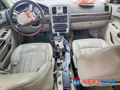 Zdjęcie 8 z 12 samochodu: 2008 CHRYSLER 300C VIN:2C3KA63H48H140977 - miniatura