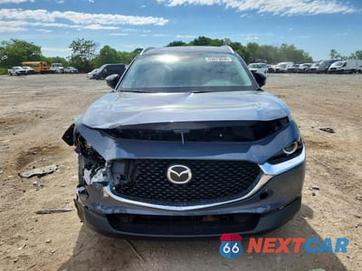 Piąte zdjęcie samochodu w środku: 2025 MAZDA CX-30 AWD S CARBON EDITION VIN:3MVDMBCM7SM812443 - miniatura