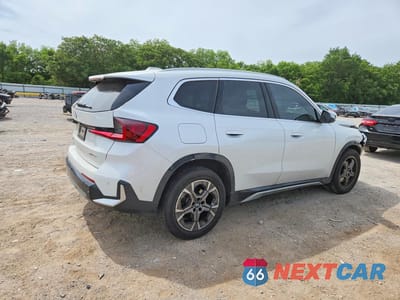 Trzecie zdjęcie samochodu z tyłu: 2024 BMW X1 XDRIVE28I VIN:WBX73EF0XR5Y84297 - miniatura
