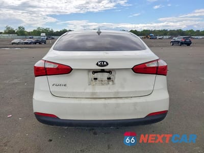 Zdjęcie 6 z 13 samochodu: 2016 KIA FORTE LX VIN:KNAFK4A62G5617909 - miniatura