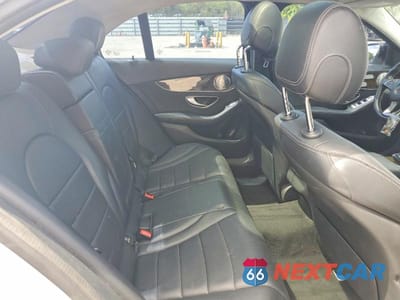 Zdjęcie 10 z 13 samochodu: 2016 MERCEDES-BENZ C 300 4MATIC VIN:55SWF4KB8GU172432 - miniatura