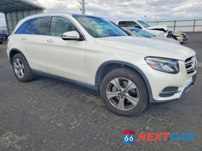 Czwarte zdjęcie samochodu z boku: 2017 MERCEDES-BENZ GLC 300 4MATIC VIN:WDC0G4KB7HF235807 - miniatura