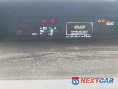 Zdjęcie 9 z 13 samochodu: 2017 TOYOTA PRIUS V THREE VIN:JTDZN3EU9HJ065800 - miniatura
