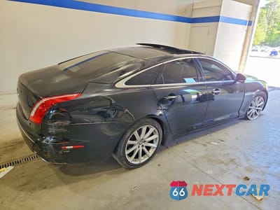 Trzecie zdjęcie samochodu z tyłu: 2011 JAGUAR XJ VIN:SAJWA1CBXBLV08442 - miniatura
