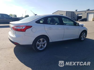 Trzecie zdjęcie samochodu z tyłu: 2014 FORD FOCUS SE VIN:1FADP3F22EL324778 - miniatura