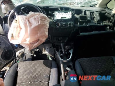 Zdjęcie 8 z 13 samochodu: 2015 HONDA FIT LX VIN:3HGGK5H59FM751918 - miniatura