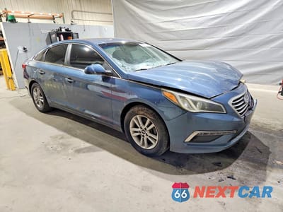 Czwarte zdjęcie samochodu z boku: 2015 HYUNDAI SONATA SE VIN:5NPE24AF1FH223279 - miniatura
