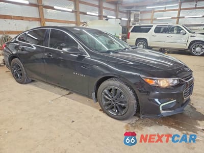 Czwarte zdjęcie samochodu z boku: 2018 CHEVROLET MALIBU LT VIN:1G1ZD5ST3JF152720 - miniatura