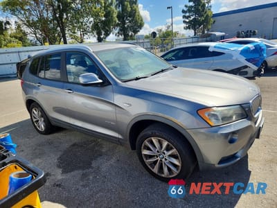 Czwarte zdjęcie samochodu z boku: 2013 BMW X3 XDRIVE28I VIN:5UXWX9C53D0A24026 - miniatura