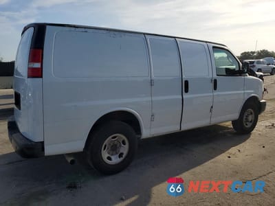 Trzecie zdjęcie samochodu z tyłu: 2018 CHEVROLET EXPRESS G2500 VIN:1GCWGAFP3J1333448 - miniatura