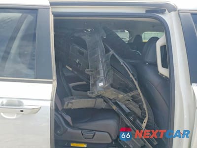 Zdjęcie 11 z 14 samochodu: 2023 KIA CARNIVAL LX VIN:KNDNB4H31P6260145 - miniatura