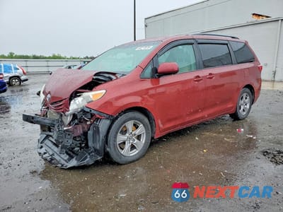 2016 TOYOTA SIENNA LE 5TDKK3DC4GS716934 - główne zdjęcie licytacji z USA - miniatura