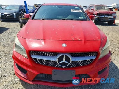 Piąte zdjęcie samochodu w środku: 2014 MERCEDES-BENZ CLA 250 VIN:WDDSJ4EB6EN155563 - miniatura